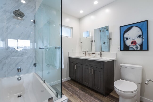 Photo - 4018 Cumberland Ave Unidad 4020