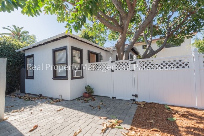 Photo - 919 N Stanley Ave Unit 921 N. Stanley Avenue