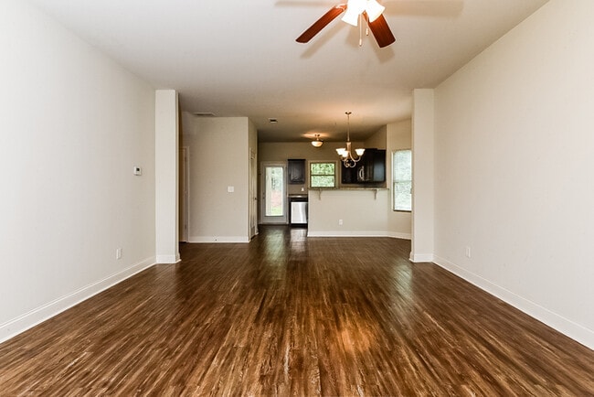 Photo - 1024 Allegiance Dr