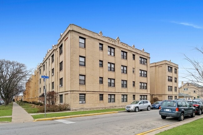 Photo - 6817 W 21st St Apartment Unit 703