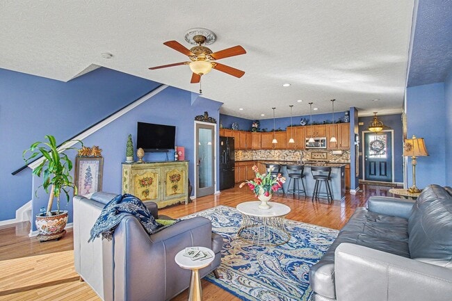 Photo - 3092 Palmer Pl