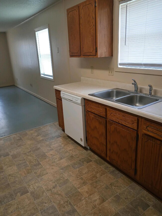 Photo - 3311 Barrett Cir