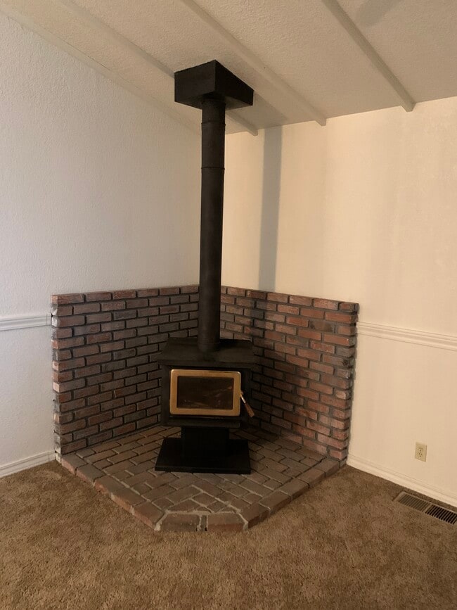 Photo - 6337 Amherst Way