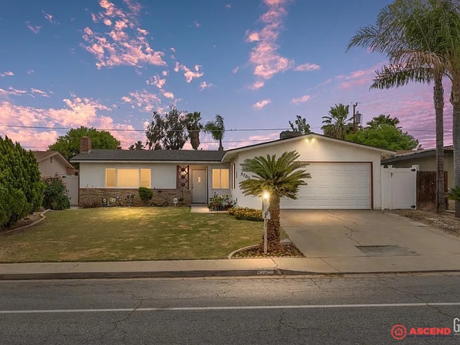 Pet-Friendly 3 Bed, 2 Bath Near Bakersfiel... - Pet-Friendly 3 Bed, 2 Bath Near Bakersfiel... House