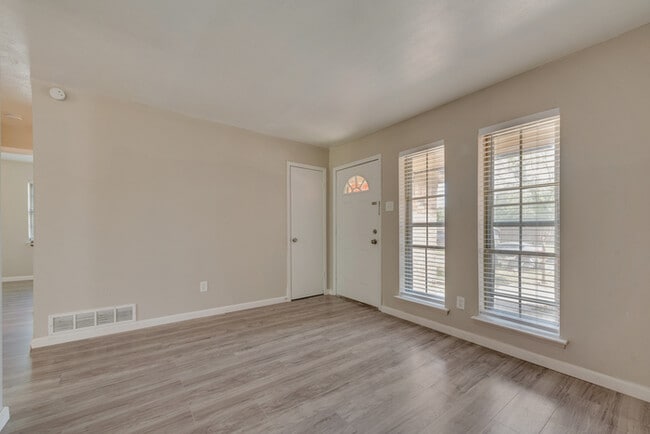 Photo - 3 bedroom Home with Prime Location