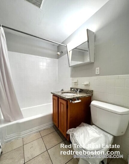 Photo - 230 Babcock St Unit 1B