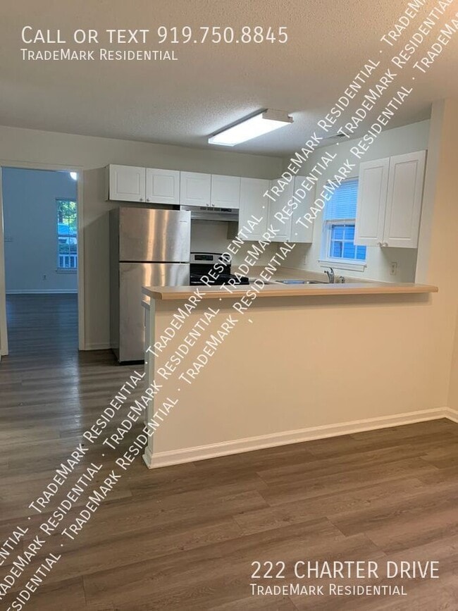 Photo - 222 Charter Dr