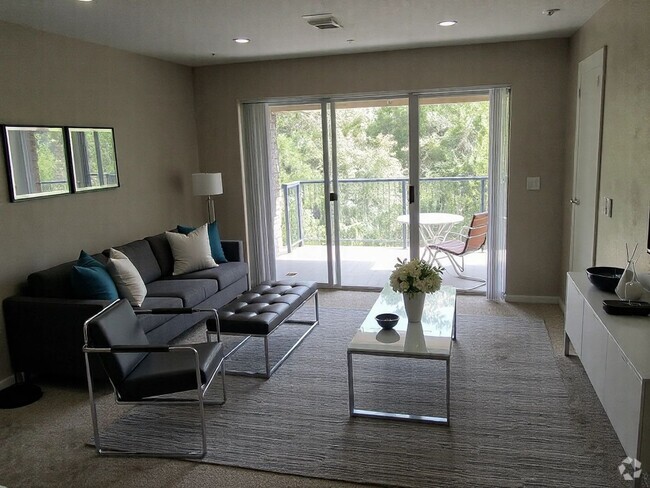 Building Photo - Beautiful 2 bedroom 2 bath open floor plan Rental