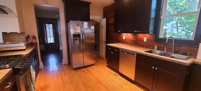 Photo - Charming 3 Bedroom