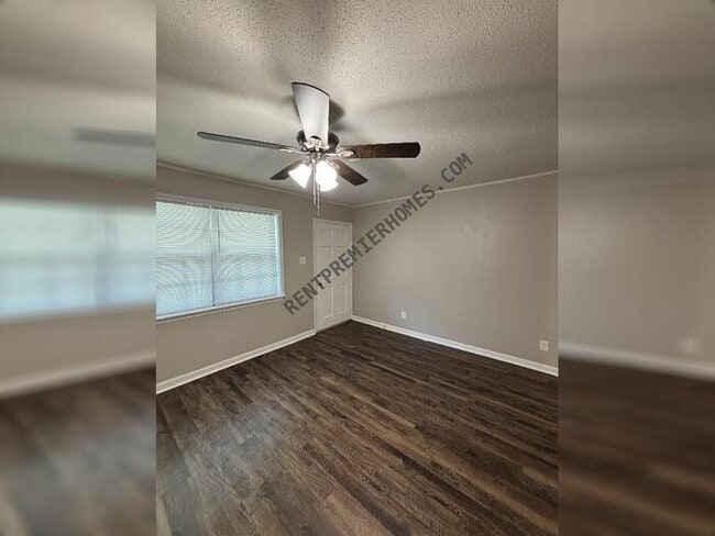 Photo - 28 Countrywood St