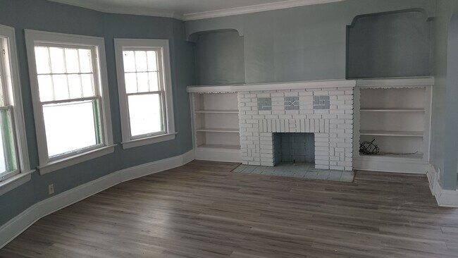 Photo - 3645 E 153rd St Unit 2