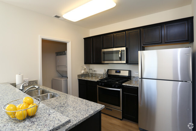 2BR, 2BA - Armstrong - Kitchen - Reserve-Mill Creek and Reserve-Greng's Park Apartments