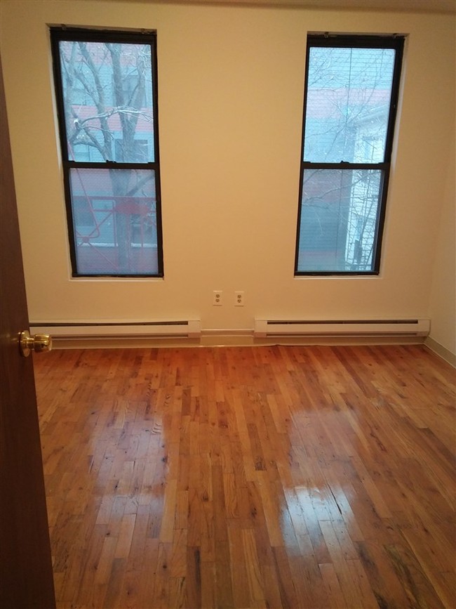 Photo - 1409 Grand St Apartamento Unidad 1