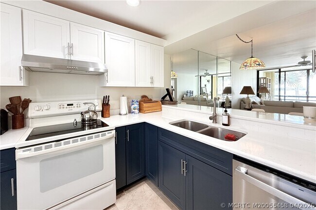 Photo - 1950 SW Palm City Rd Unit 12305