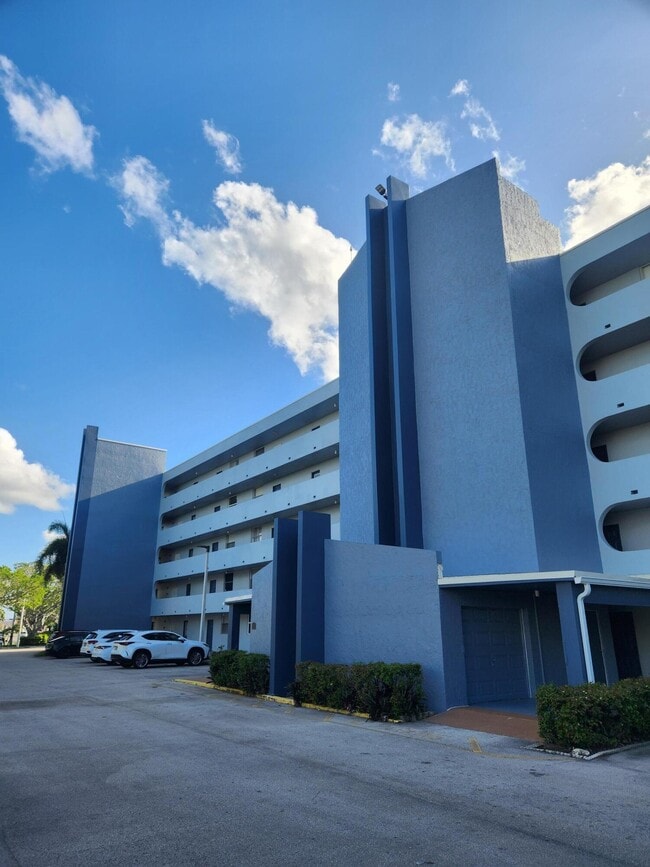 Photo - 5301 NW 2nd Ave Unidad 307