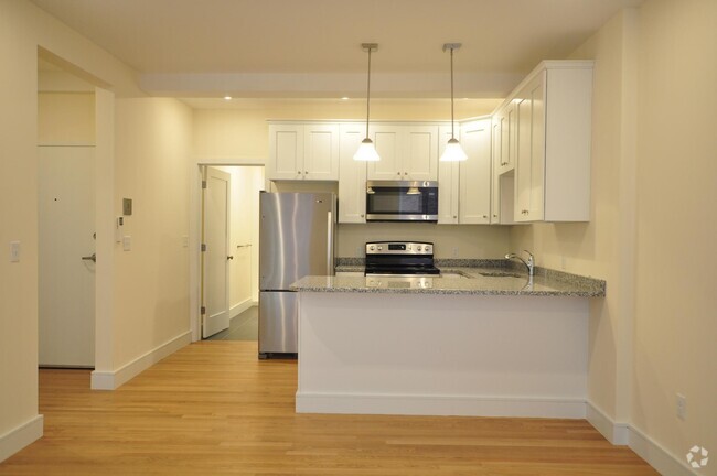 Building Photo - 910 Beacon St Unit 877-6 Rental