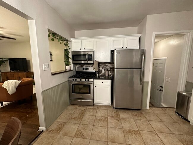Photo - 4008 67th St