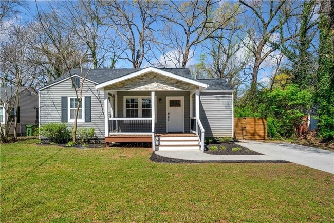 Photo - 1947 Maywood Pl NW House