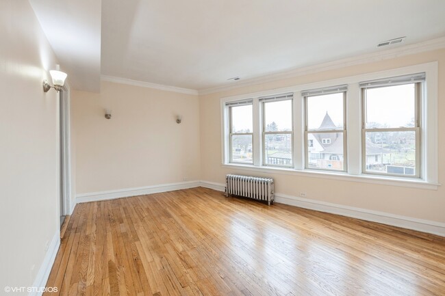 Photo - 1745 W 91st St Unit 2S