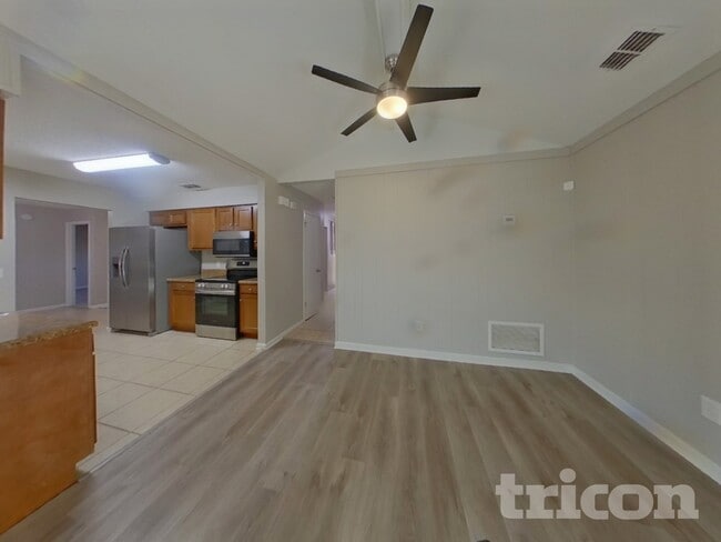 Photo - 2209 Constitution Dr