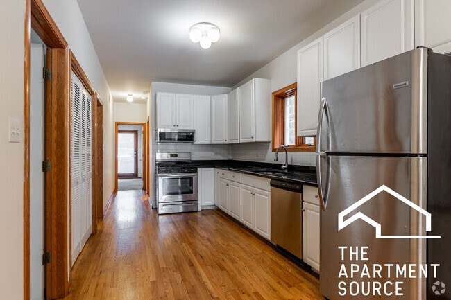 Building Photo - 920 N Paulina St Unit 2 Rental