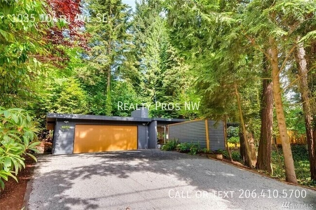 Building Photo - 1035 104th Ave SE