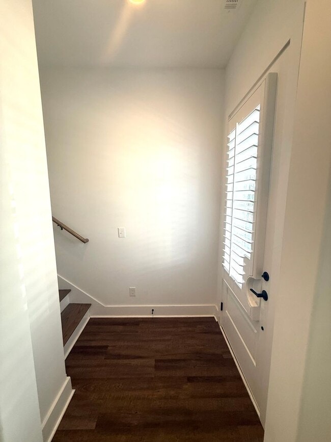 Photo - ** 3 Bed 3 Bath located in Hampstead ** Ca...