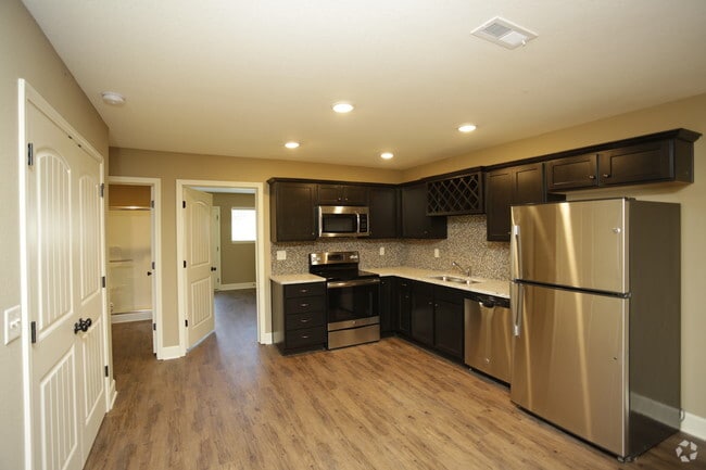 3BR, 2BA - 1224 SF - Timber Trails