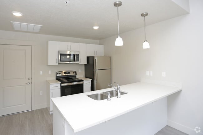 District North Apartments