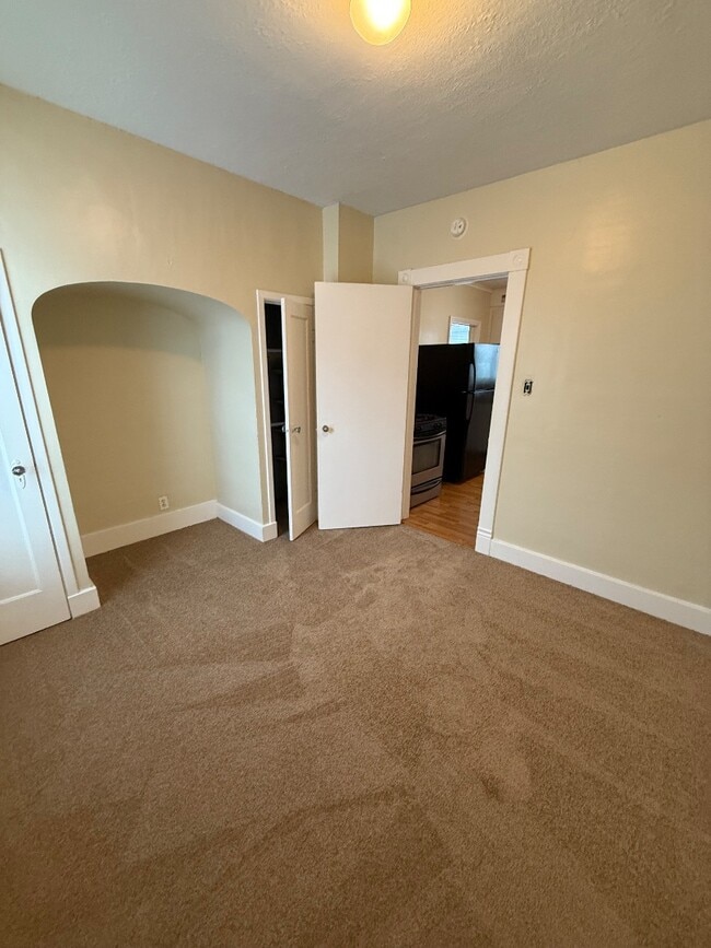 Photo - 1539 Brinckerhoff Ave