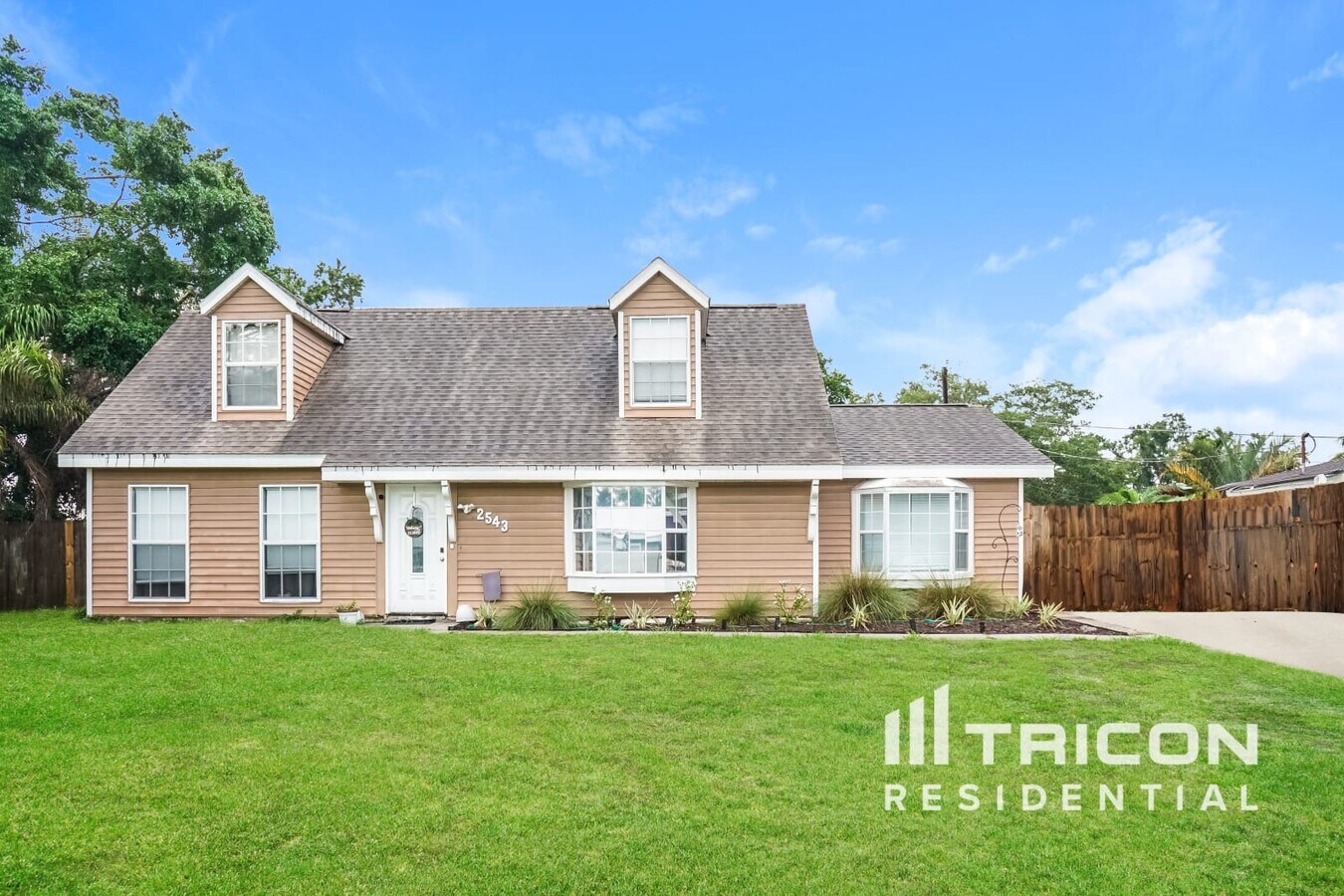 Photo - 2543 Golden Poinciana Pl House