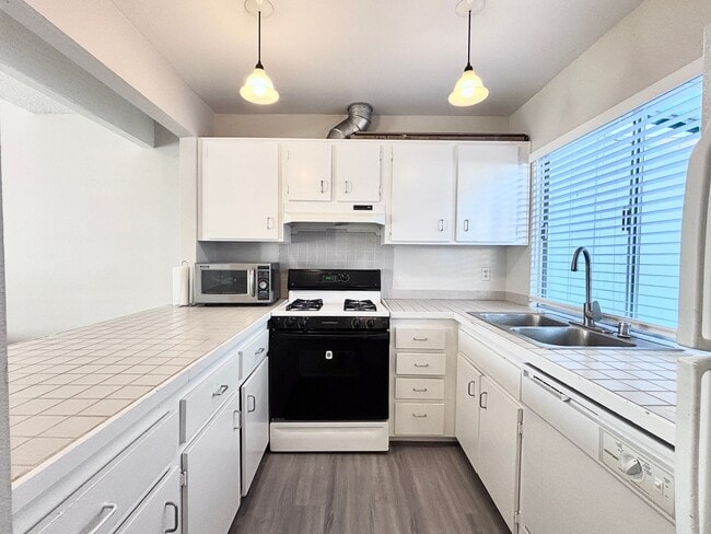 Photo - Loft-Style Townhouse for Rent!