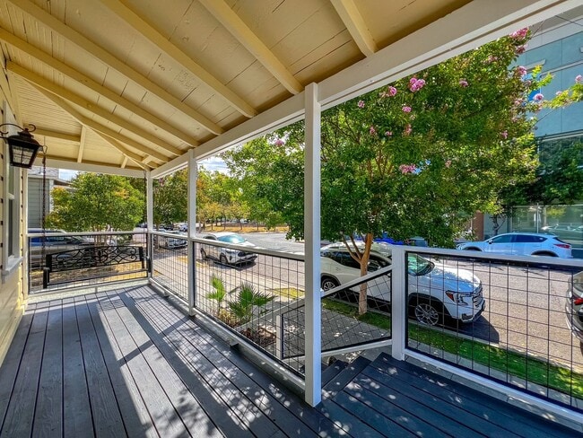 Photo - Charming Downtown Napa Cottage with Large Fenced Yard & Ample Parking
