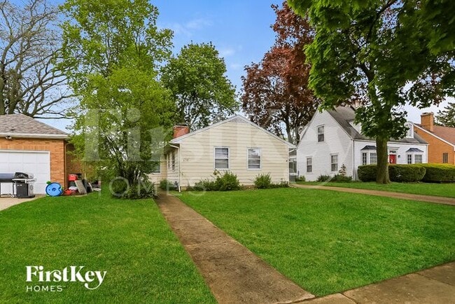 Photo - 610 N Martin Ave House