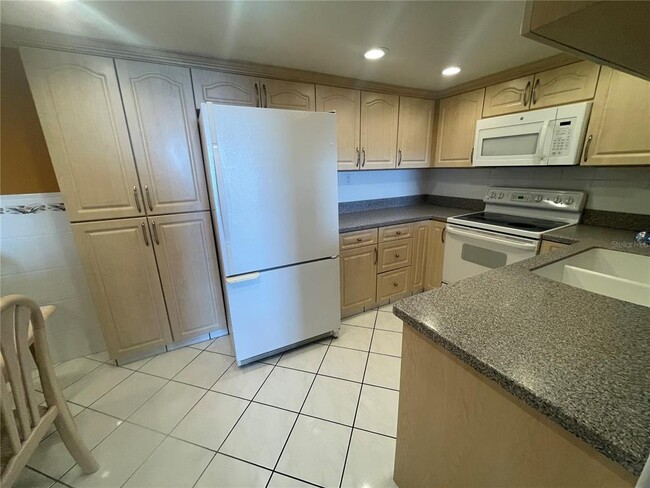 Photo - 400 Island Way Unit 711