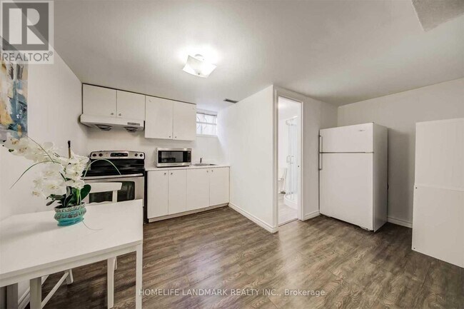 Photo - 2 Crayford Dr