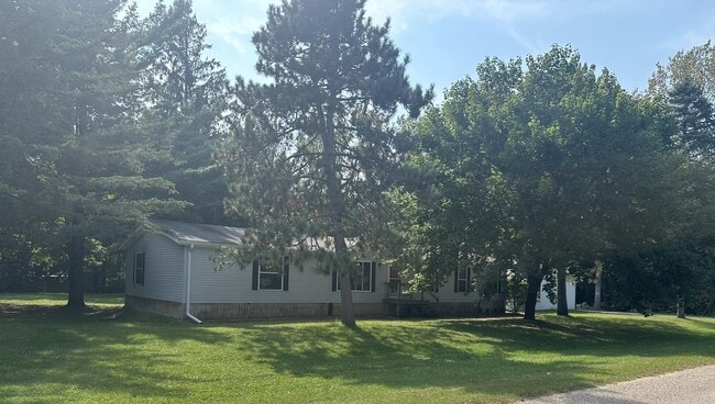 Photo - E2427 Holmes Rd