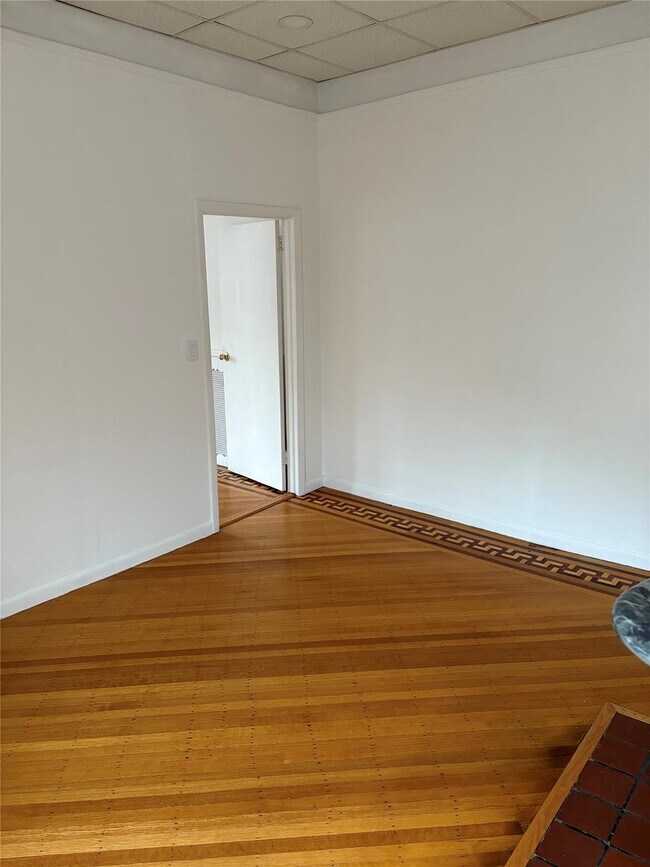Photo - 62 S Washington St