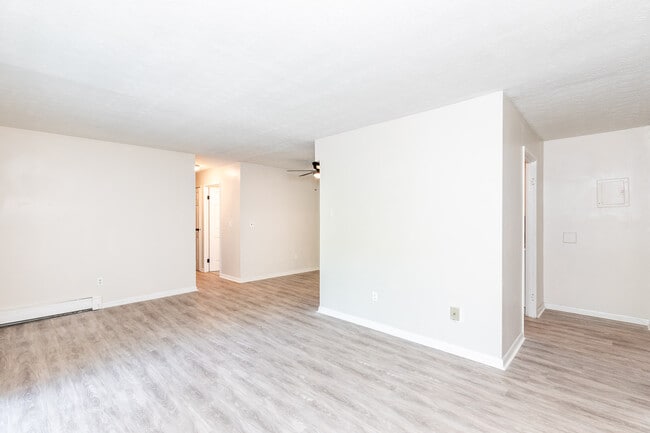 1624-1632 Linden Dr