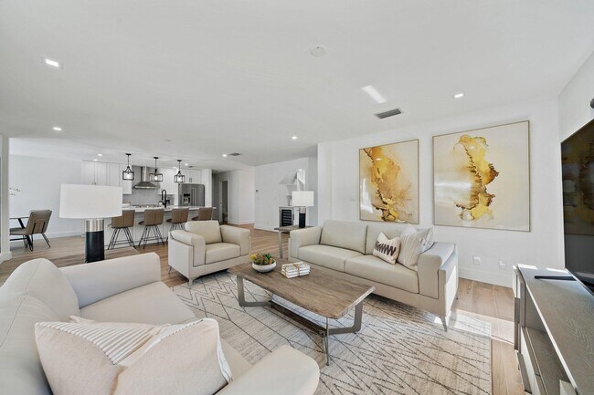 Photo - 1878 Lynton Cir