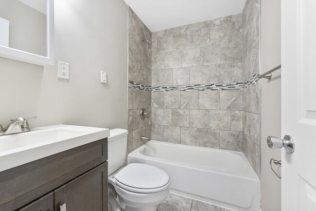 Photo - 6463 Weddel St