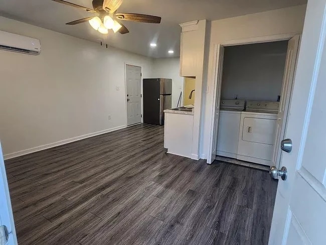 Building Photo - 503 Canal St Unit A