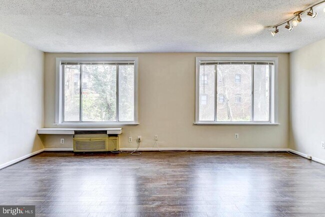 Photo - 1730 Arlington Blvd Unit 406