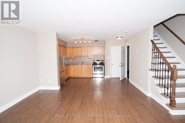 Photo - 920 Pape Ave