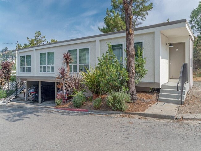 Photo - Trailhead Apartments at Tam Junction