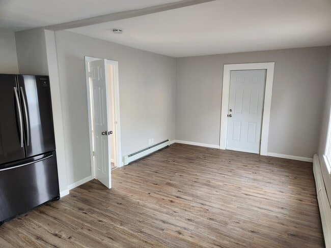 Building Photo - 16 Frederick St Rental