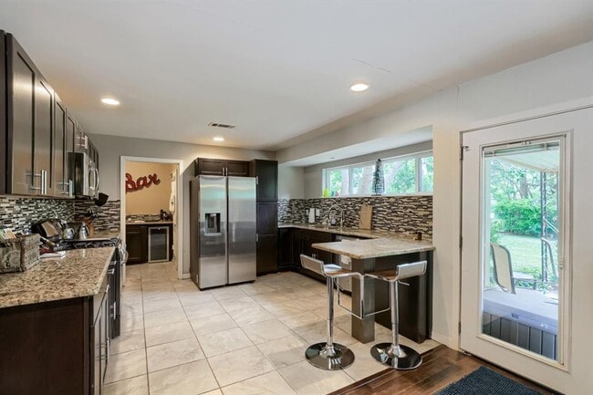 Photo - 2606 Loyola Ln