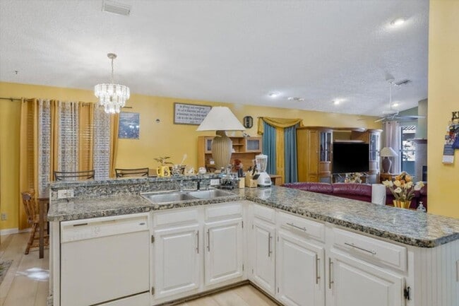 Photo - 13790 Paddock Dr