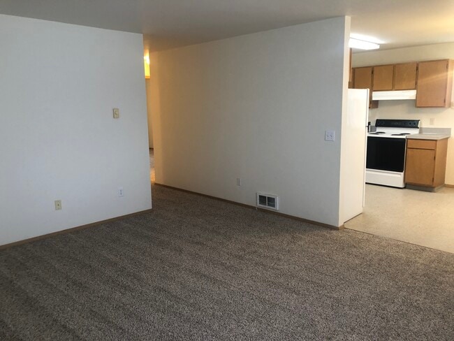Photo - 270 NW Clay Ct Unit A