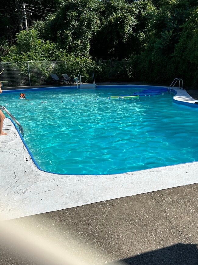 Piscina de temporada - 302 Presque Isle Blvd Unidad 102